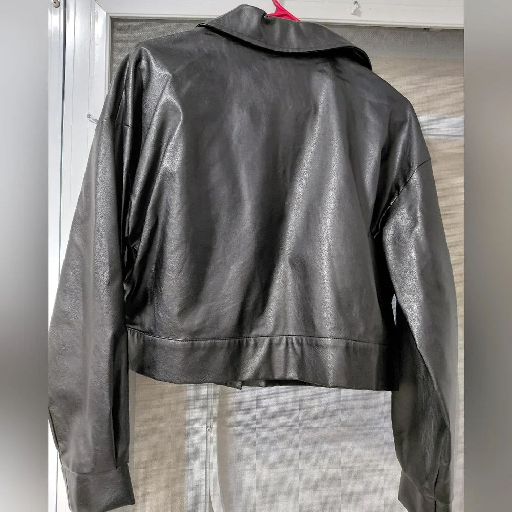 SHEIN Dark Leather Cropped Jacket - Picture 4 of 6